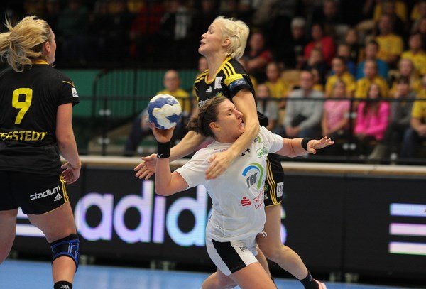 Champions League Härte in Sävehof gegen HCL-Kapitän Karolina Kudlacz