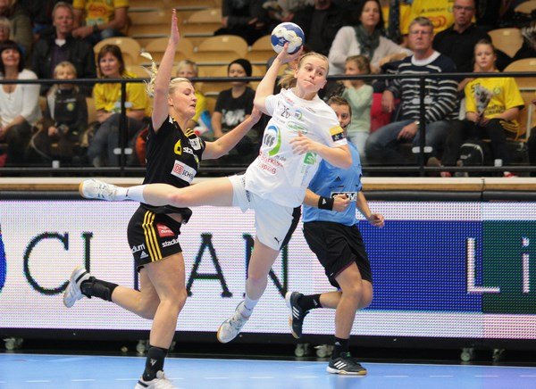 Neben Michelle Urbicht stehen nun noch fünf weitere Spielerinnen des Juniorteams im Kader