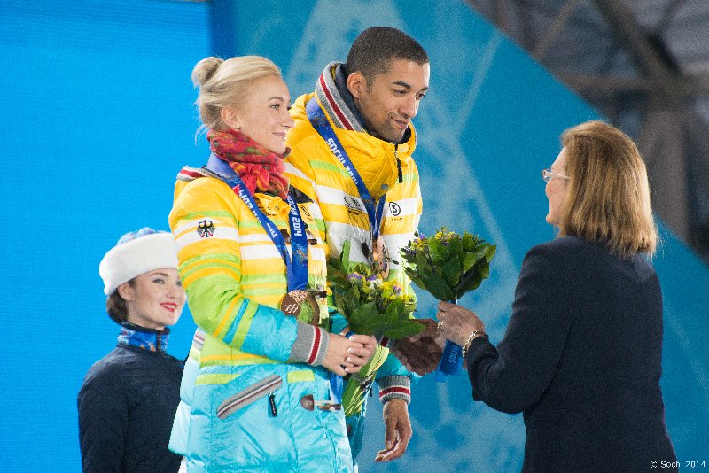 12526721493_7c9fb7200e_o - Aliona SAVCHENKO, Robin SZOLKOWY (GER)
