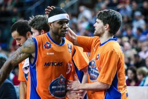 Mike Cuffee steuerte 17 Punkte zum Sieg der Wölfe in Braunschweig bei