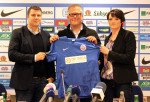 Platz machen für Solidarität - F.C. Hansa Rostock unterstützt Deutsche Tafeln