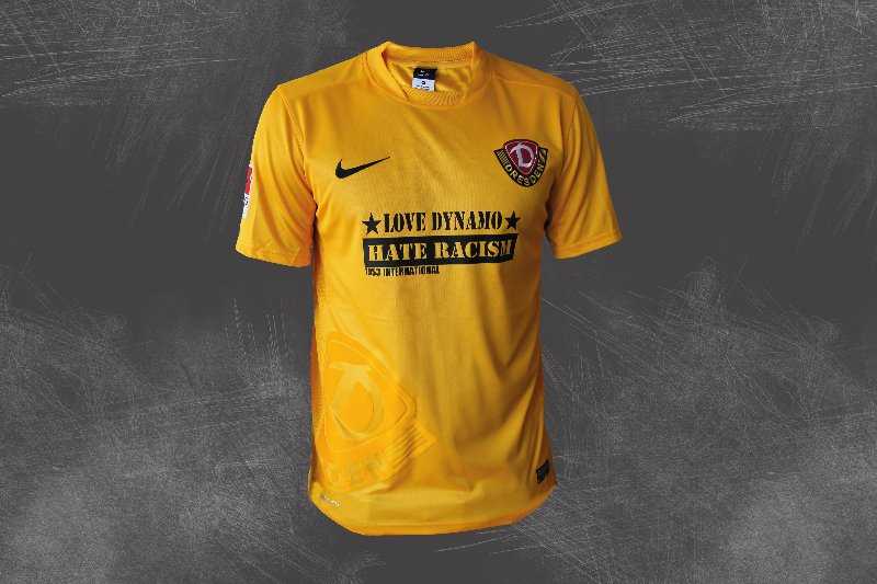 PR-Bild Sondertrikot 2013-14