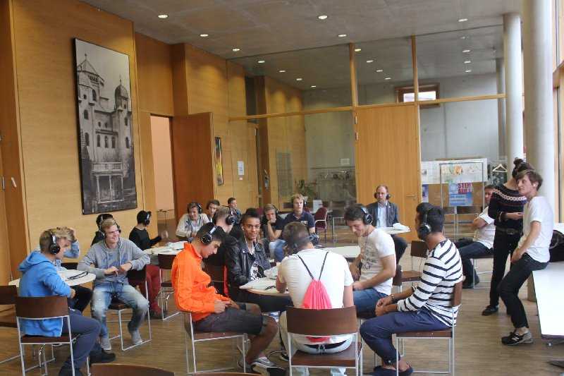 Dynamos U19 in der Synagoge Dresden