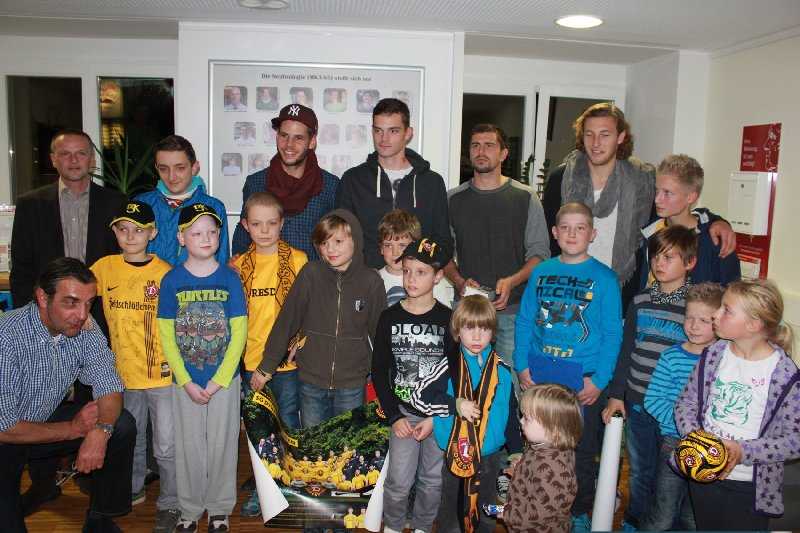 141105_Dynamo besucht Uniklinik_PR