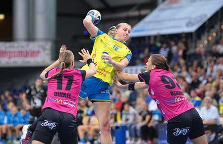 SBR_20150927_HCL-Metzingen_028_In der Liga trennten sich beide Teams 27-27 Unentschieden