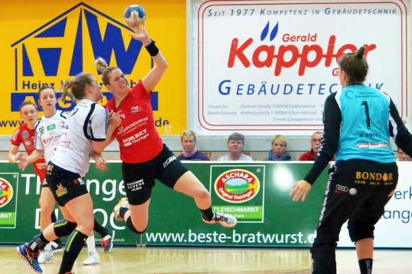 Thüringer HC mit Pflichtsieg gegen SG Rosengarten/Buchholz - Beate Scheffknecht wies ihre ansteigende Form nach - Foto: Hajo Steinbach