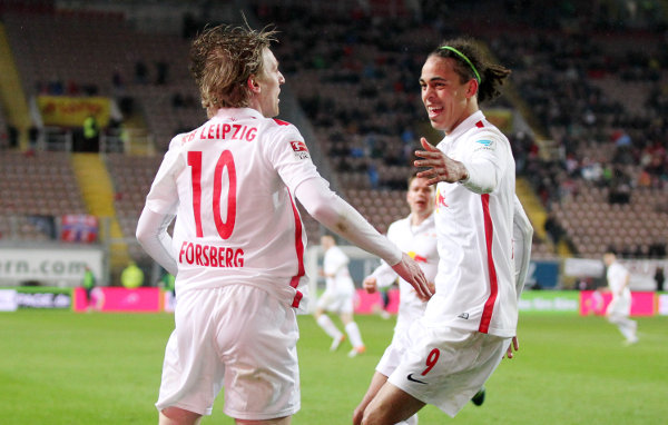 Deutsche Bundesliga, 1. FC Kaiserslautern vs. RasenBallsport Leipzig - Emil Forsberg und Yussuf Poulsen (RB Leipzig) Deutsche Bundesliga, 1. FC Kaiserslautern vs. RasenBallsport Leipzig - Emil Forsberg und Yussuf Poulsen (RB Leipzig) - Foto: GEPA pictures/Roger Petzsche