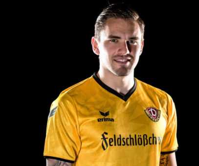 Dynamo Dresden mit ERIMA-Heimtrikot für 2016/2017 - Pascal Testroet - Foto: SG Dynamo Dresden/Steffen Kuttner Dynamo Dresden mit ERIMA-Heimtrikot für 2016/2017 - Pascal Testroet - Foto: SG Dynamo Dresden/Steffen Kuttner