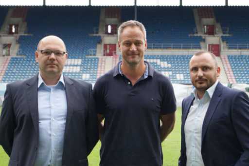 FC Hansa Rostock: Christian Hüneburg (Finanzen und Verwaltung), Rene Schneider (Sport) und Robert Marien (Vorstandsvorsitzender - v.l.n.r.) - Foto: FC Hansa Rostock