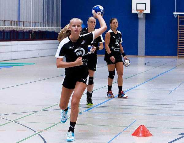 Julia Weise (16) erzielte am Sonntag in ihrem ersten CL-Spiel ihren ersten Treffer - Foto: Sebastian Brauner Julia Weise (16) erzielte am Sonntag in ihrem ersten CL-Spiel ihren ersten Treffer - Foto: Sebastian Brauner