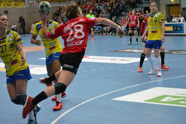 Lydia Jakubisova - Handball Champions League: Thüringer HC bezwang Metz - Foto: Hans-Joachim Steinbach / Thüringer HC