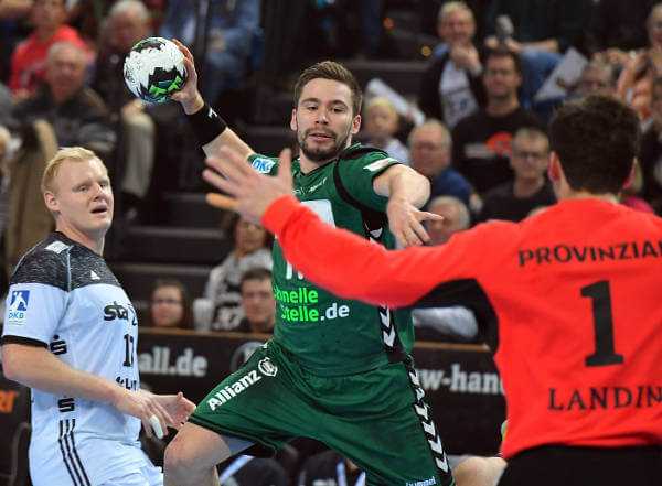Patrik Wiencek, Lukas Binder und Niklas Landin (v.l.) - SC DHfK Leipzig unterlag beim THW Kiel im „Fast-Augenhöhe-Match“ - Foto: Rainer Justen Patrik Wiencek, Lukas Binder und Niklas Landin v.l.) - SC DHfK Leipzig unterlag beim THW Kiel im „Fast-Augenhöhe-Match“ - Foto: Rainer Justen