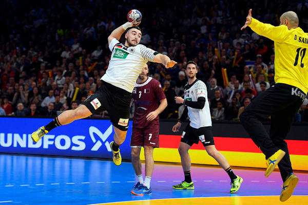 Jannik Kohlbacher (Deutschland) und Daniel Saric (Katar) - Handball WM 2017 Kommentar: Nach „bad boys“ Realitäts-Gewinn volle Konzentration auf Frauen-Weltmeisterschaft - Foto: France Handball Jannik Kohlbacher (Deutschland) und Daniel Saric (Katar) - Handball WM 2017 Kommentar: Nach „bad boys“ Realitäts-Gewinn volle Konzentration auf Frauen-Weltmeisterschaft - Foto: France Handball