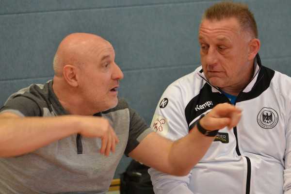 Schwitzen für die Handball Weltmeisterschaft in Deutschland: „Ladies“-Nationalmannschaft trainiert in Erfurt - Foto: Hans-Joachim Steinbach