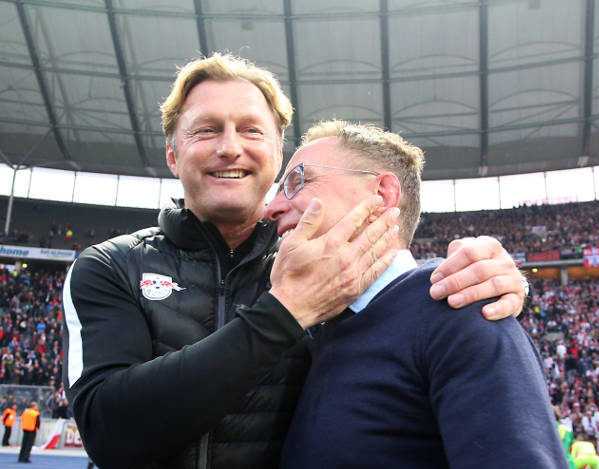 Deutsche Bundesliga, Hertha BSC Berlin vs. RasenBallsport Leipzig 2017 - Ralph Hasenhüttl und Ralf Rangnick (RB Leipzig) - Foto: GEPA pictures/Roger Petzsche Deutsche Bundesliga, Hertha BSC Berlin vs. RasenBallsport Leipzig 2017 - Ralph Hasenhüttl und Ralf Rangnick (RB Leipzig) - Foto: GEPA pictures/Roger Petzsche