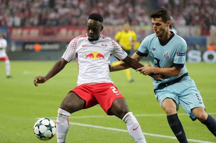 UEFA Champions League, RasenBallsport Leipzig vs. FC Porto. Jean-Kevin Augustin (RB Leipzig) und Ivan Marcano (Porto) - Foto: GEPA pictures/Sven Sonntag