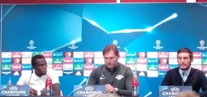 Bruma und Ralph Hasenhüttl - RB Leipzig vs. FC Porto - Fußball UEFA Champions League - Pressekonferenz vor dem Match - Foto: SPORT4FINAL Bruma und Ralph Hasenhüttl - RB Leipzig vs. FC Porto - Fußball UEFA Champions League - Pressekonferenz vor dem Match - Foto: SPORT4FINAL