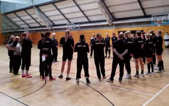 Handball WM 2017 Deutschland: Ladies im Training - Foto: SPORT4FINAL Handball WM 2017 Deutschland: Ladies mit Sport-, Autogrammstunde, Training - Foto: SPORT4FINAL