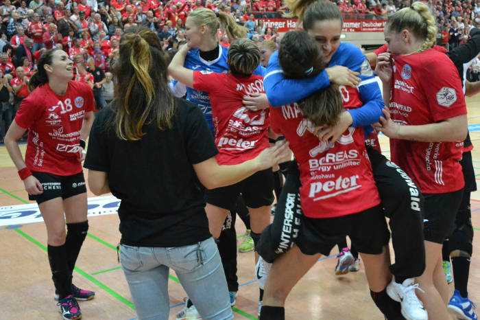 Thüringer HC demontierte SG BBM Bietigheim. Dinah Eckerle Weltklasse. Handball Bundesliga am 08.11.2017 - Foto: Hans-Joachim Steinbach