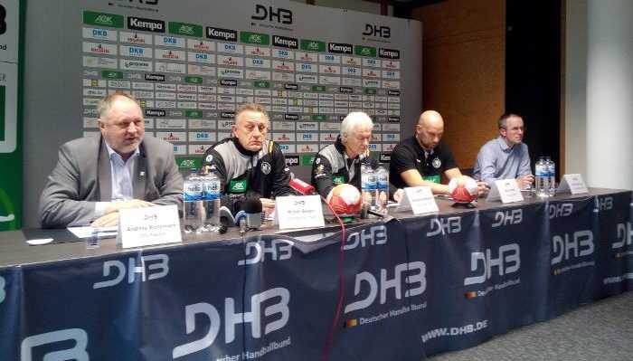 Handball WM 2017 Deutschland - DHB Pressekonferenz am 11.12.2017 - Andreas Michelmann, Michael Biegler, Wolfgang Sommerfeld, Axel Kromer und Tim Oliver Kalle - Foto: SPORT4FINAL Handball WM 2017 Deutschland - DHB Pressekonferenz am 11.12.2017 - Andreas Michelmann, Michael Biegler, Wolfgang Sommerfeld, Axel Kromer und Tim Oliver Kalle - Foto: SPORT4FINAL