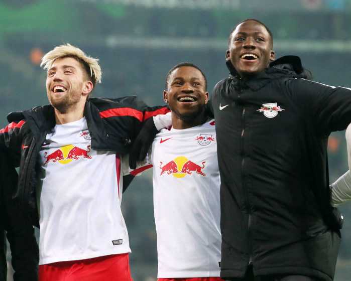 Deutsche Bundesliga, Borussia Mönchengladbach vs. RasenBallsport Leipzig - Kevin Kampl, Ademola Lookman und Ibrahima Konate (RB Leipzig) - Foto: GEPA pictures/Sven Sonntag Deutsche Bundesliga, Borussia Mönchengladbach vs. RasenBallsport Leipzig - Kevin Kampl, Ademola Lookman und Ibrahima Konate (RB Leipzig) - Foto: GEPA pictures/Sven Sonntag