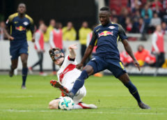 Fußball Bundesliga, VfB Stuttgart vs. RasenBallsport Leipzig - Christian Gentner (Stuttgart) und Naby Keita (RB Leipzig) - Foto: GEPA pictures/Roger Petzsche