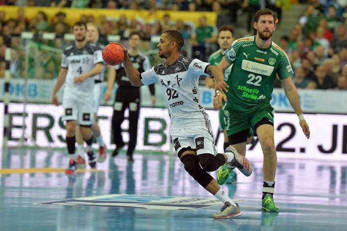Raul Santos - SC DHfK Leipzig vs. THW Kiel - Handball Bundesliga am 26.04.2018 - Foto: Rainer Justen