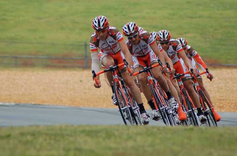 Radsport Vuelta a España - Copyright: https://pixabay.com/photos/cyclists-race-bicycles-bikes-1851269/ - Lizenz: Pixabay Licence. Bild von Pexels auf Pixabay.