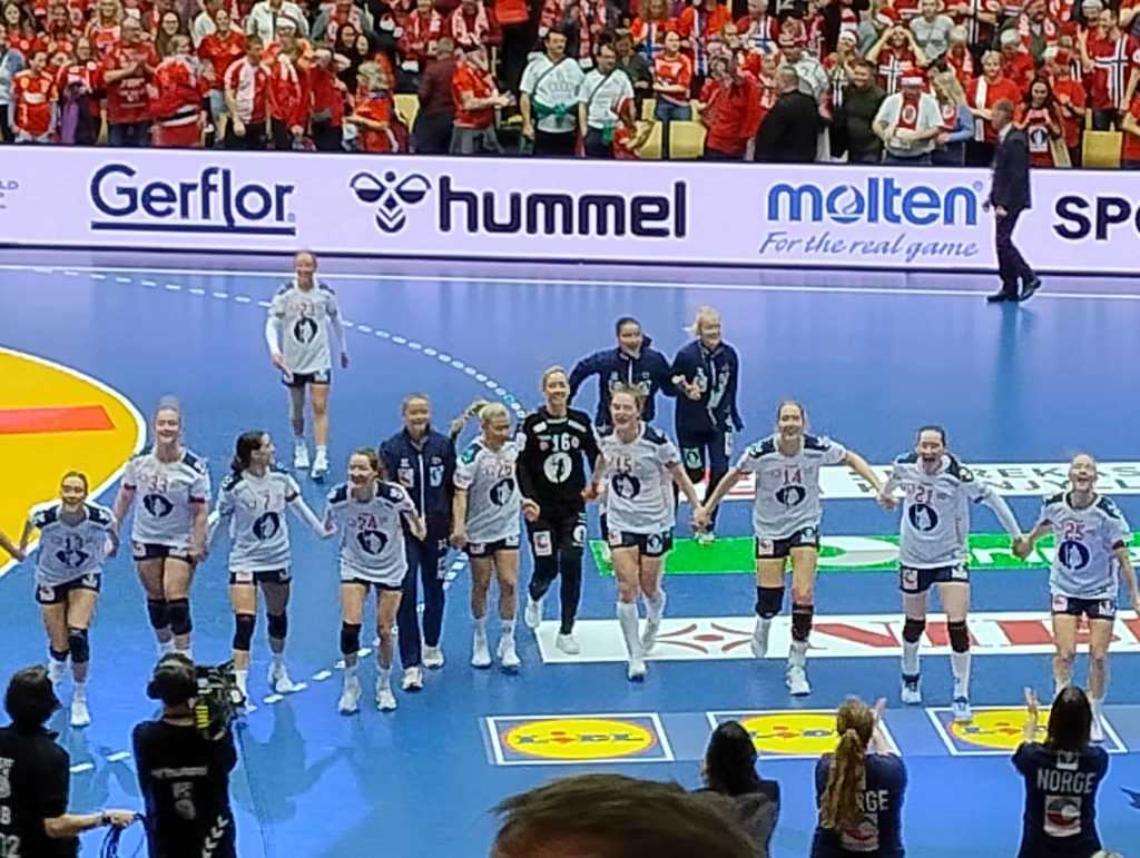 Handball WM 2023 Frauen - Norwegen vs. Dänemark in Herning - Copyright: SPORT4FINAL Handball WM 2023 Frauen - Norwegen vs. Dänemark in Herning - Copyright: SPORT4FINAL