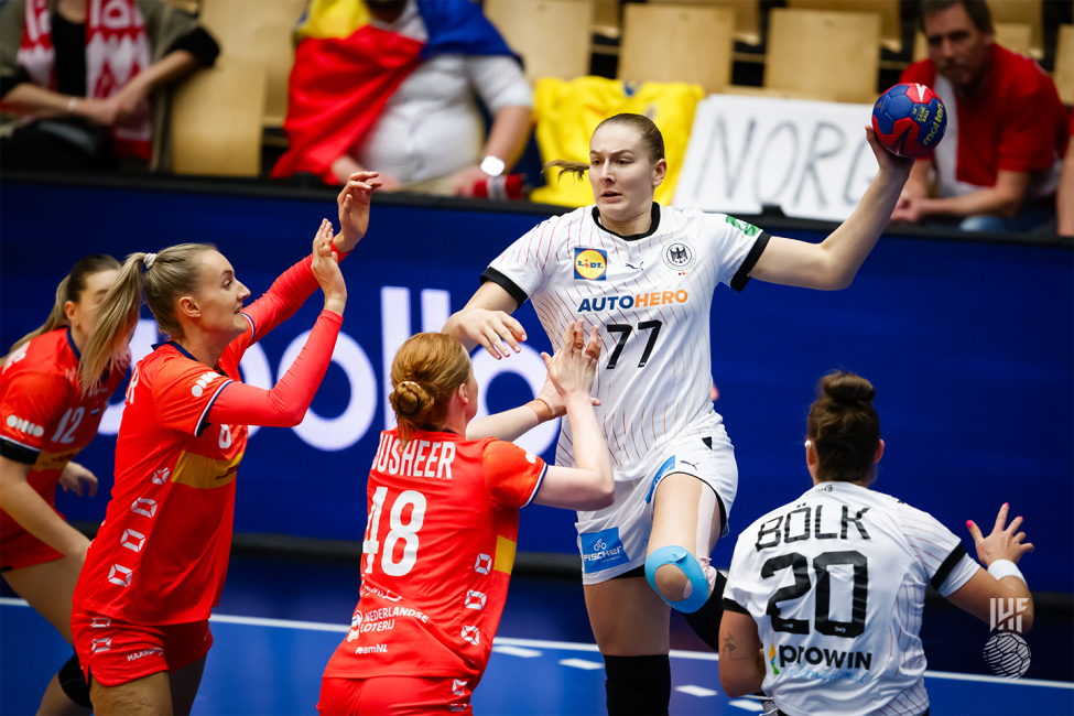 Handball WM 2023 Frauen - Viola Leuchter - Deutschland vs. Niederlande am 17.12.2023 in Herning - Copyright: © IHF Handball WM 2023 Frauen - Viola Leuchter - Deutschland vs. Niederlande am 17.12.2023 in Herning - Copyright: © IHF