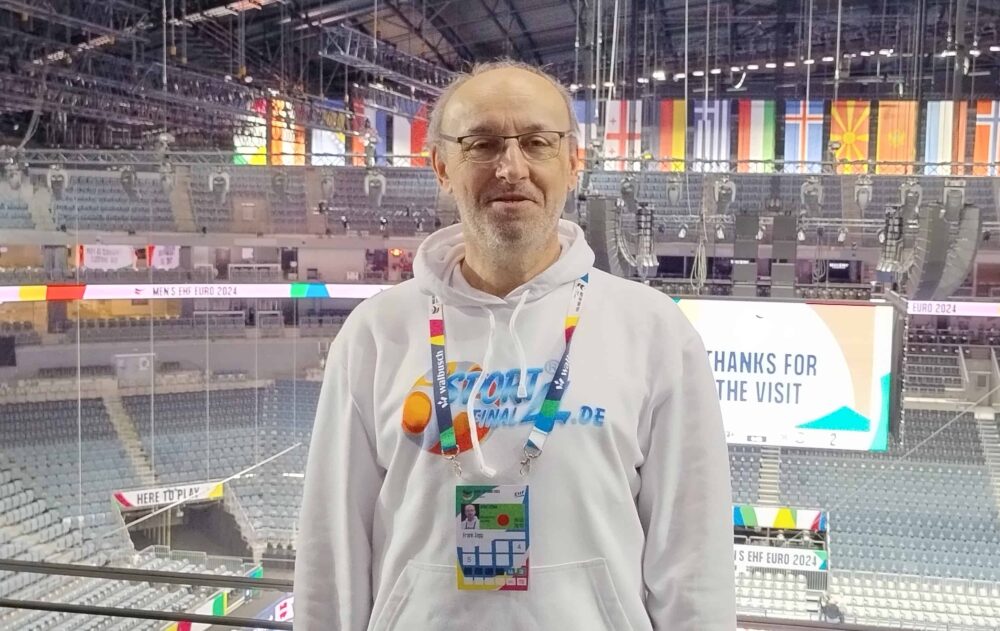 Handball EM 2024 Live EHF EURO - SPORT4FINAL Chefredakteur Frank Zepp aus der Lanxess Arena Köln - Copyright: SPORT4FINAL