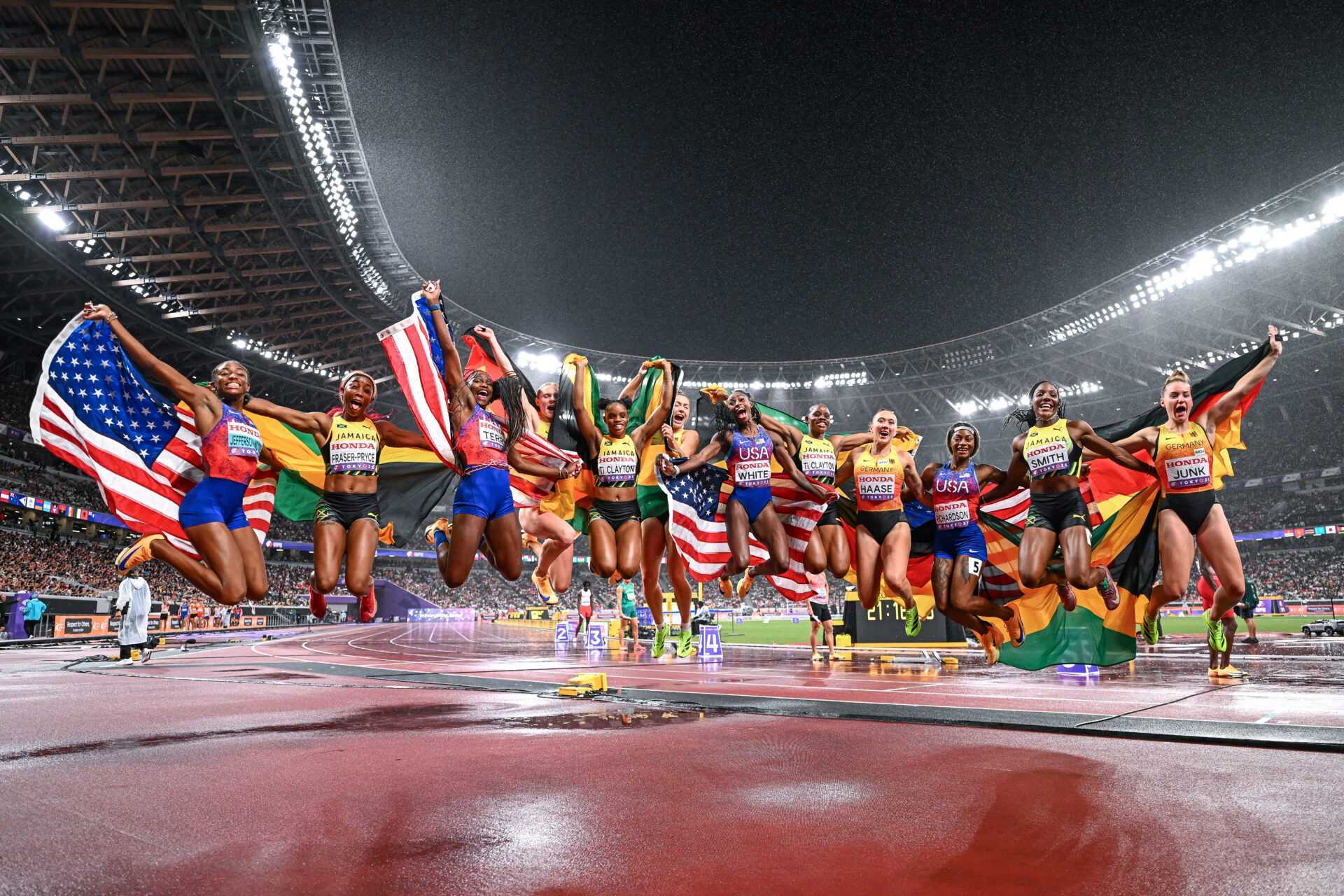 Leichtathletik WM 2025 Tokio - 4 mal 100 Meter Staffel Frauen Medaillen - Copyright: Mattia Ozbot for World Athletics