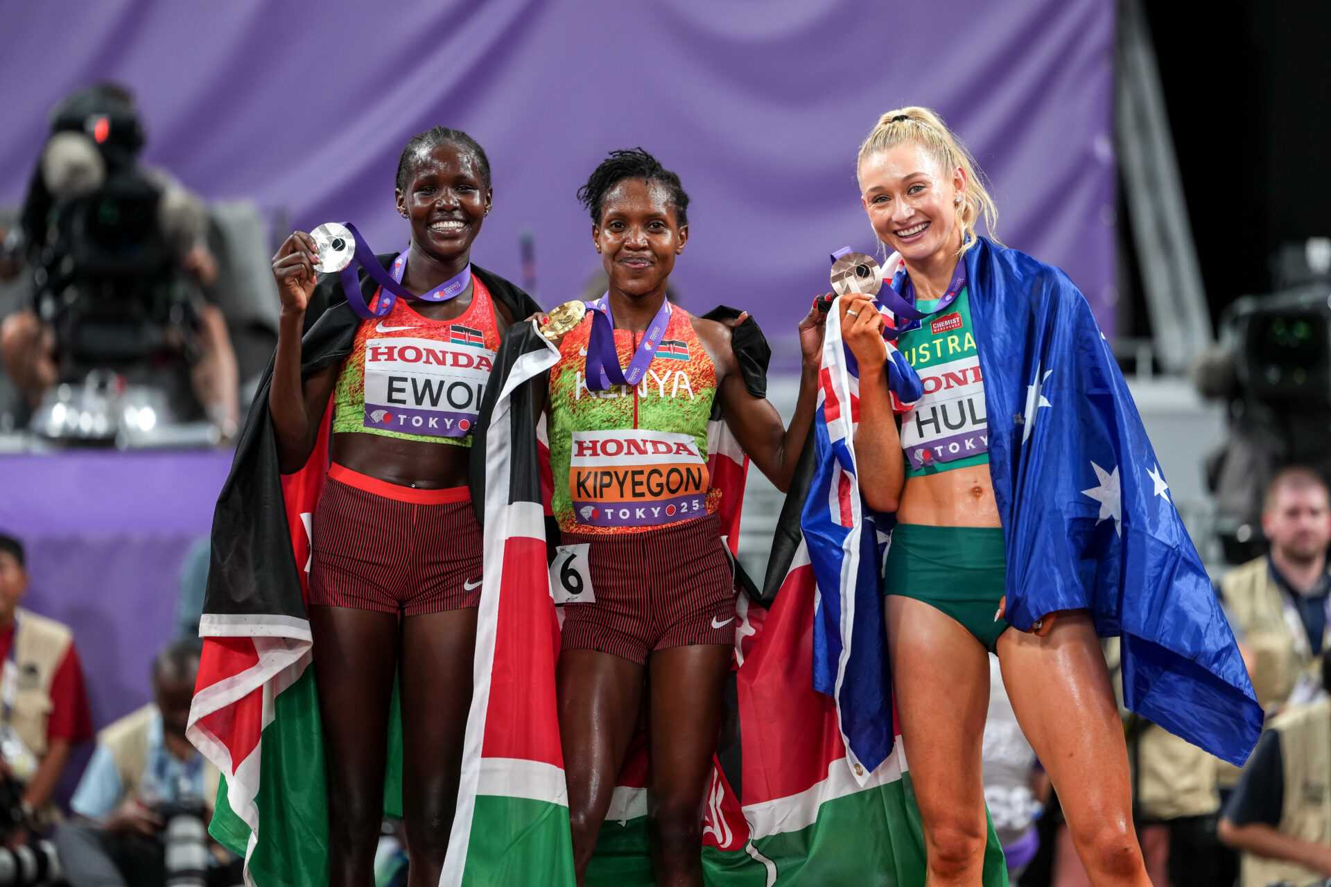 Leichtathletik WM 2025 Tokio - Faith Kipyegon 1.500 Meter Medaillen-Gewinnerinnen - Copyright: Mattia Ozbot for World Athletics